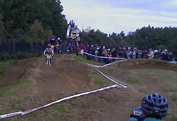 CYCLE MODE 2009 エキシビジョン・レース（ジャンプセクション）